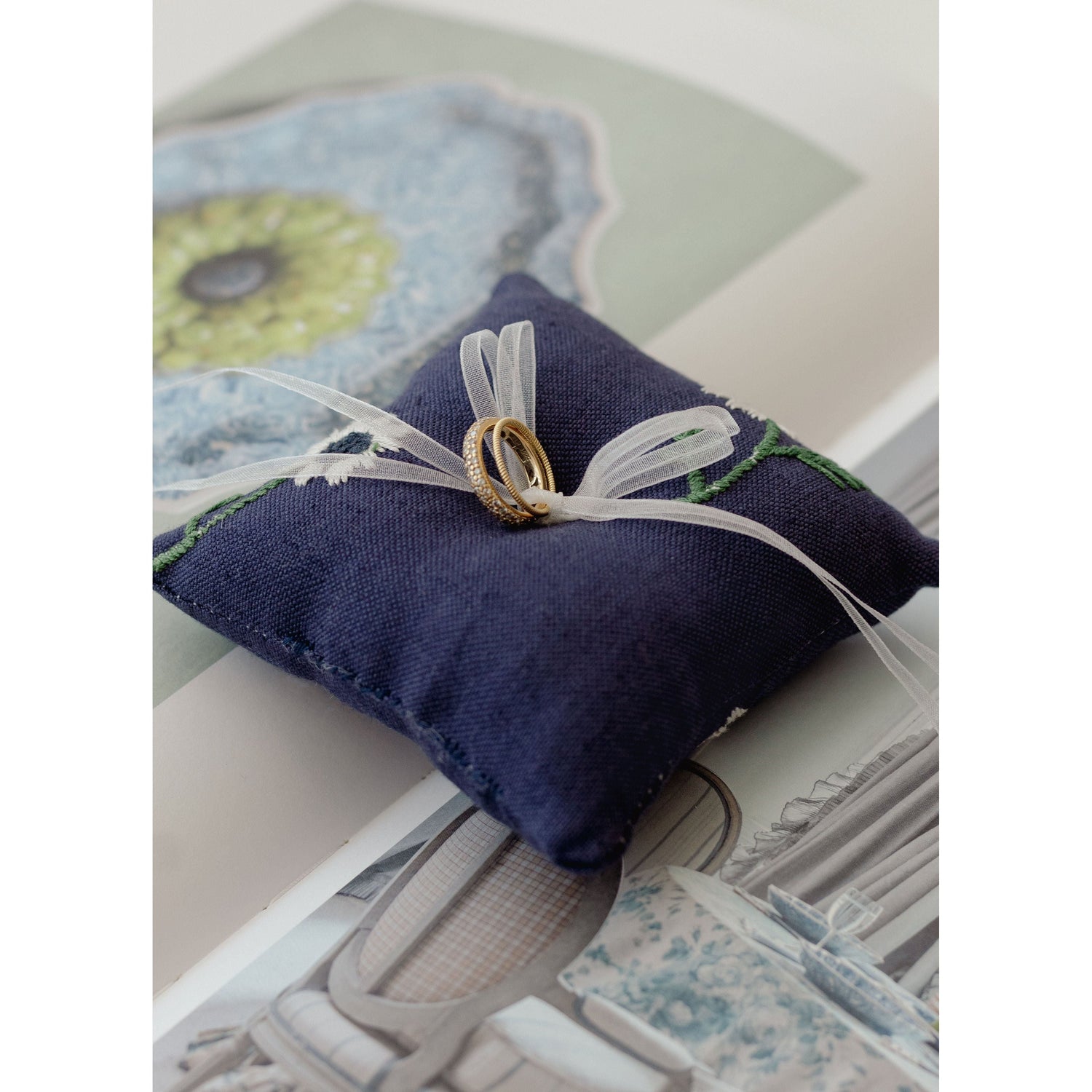 RING PILLOWS