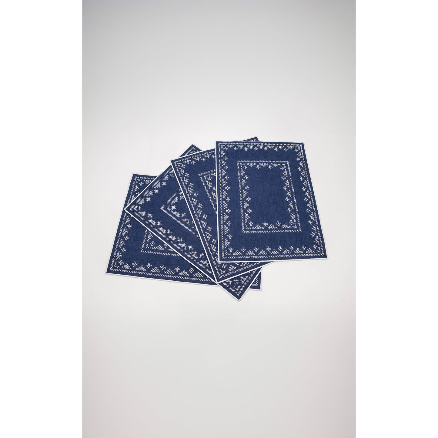 Pedralbes Placemats in Navy – Set of 4