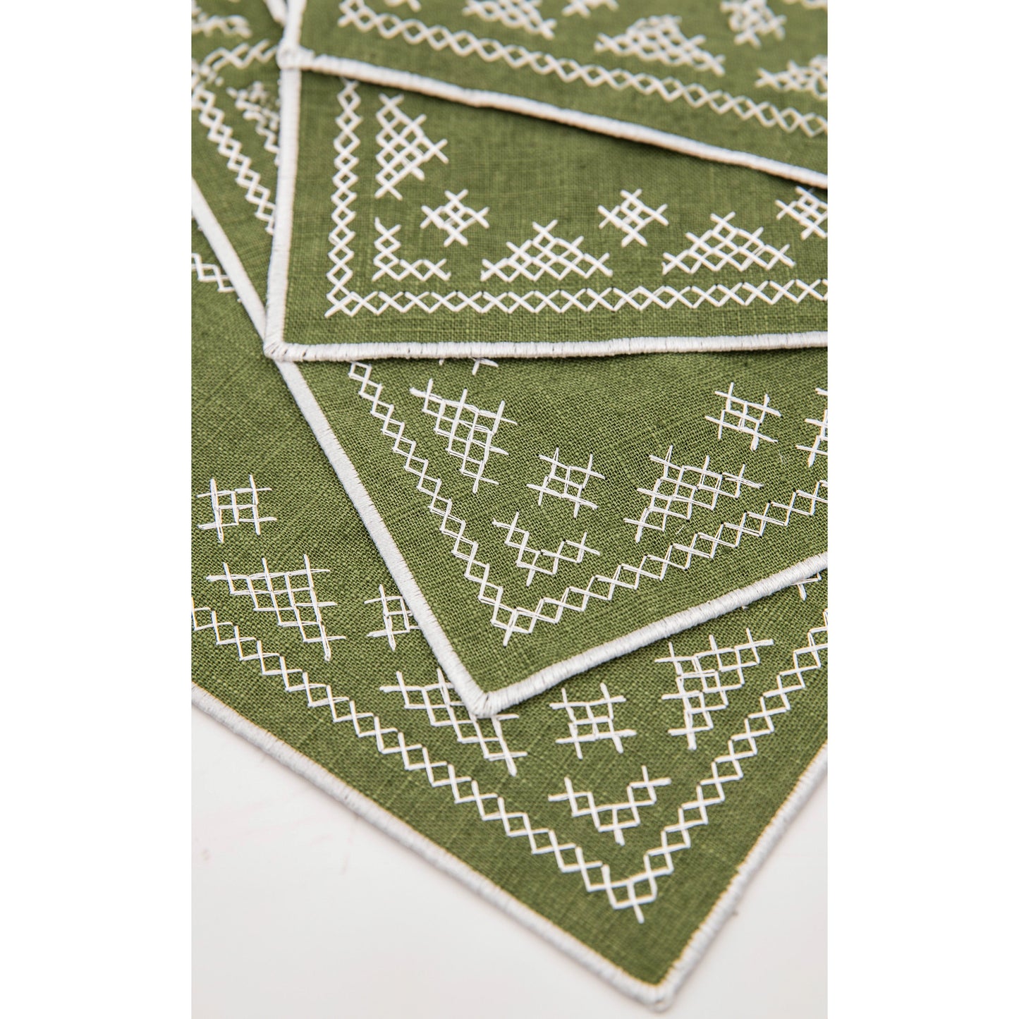 Pedralbes Placemats in Olive – Set of 4