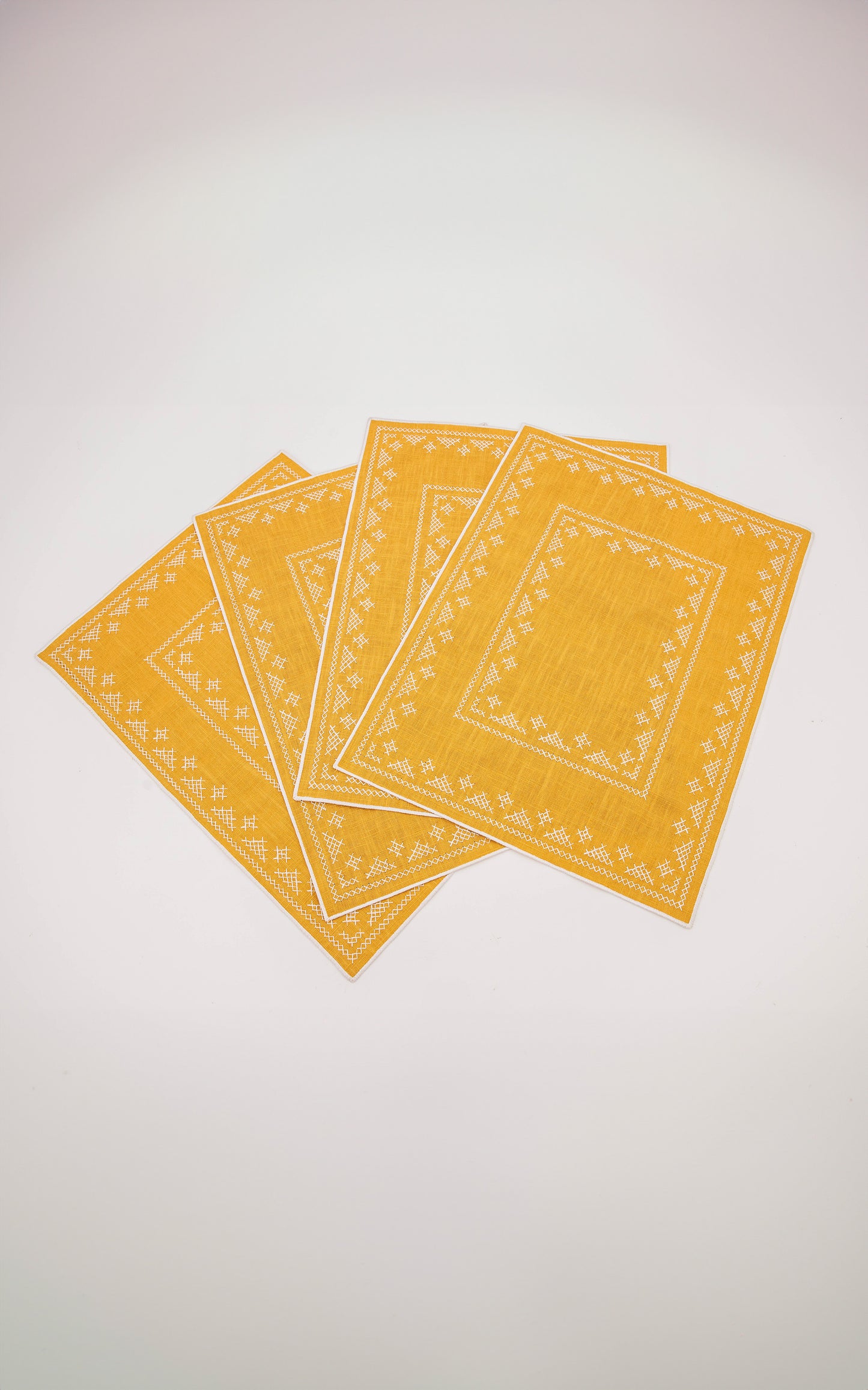 Pedralbes Placemats in Marigold – Set of 4