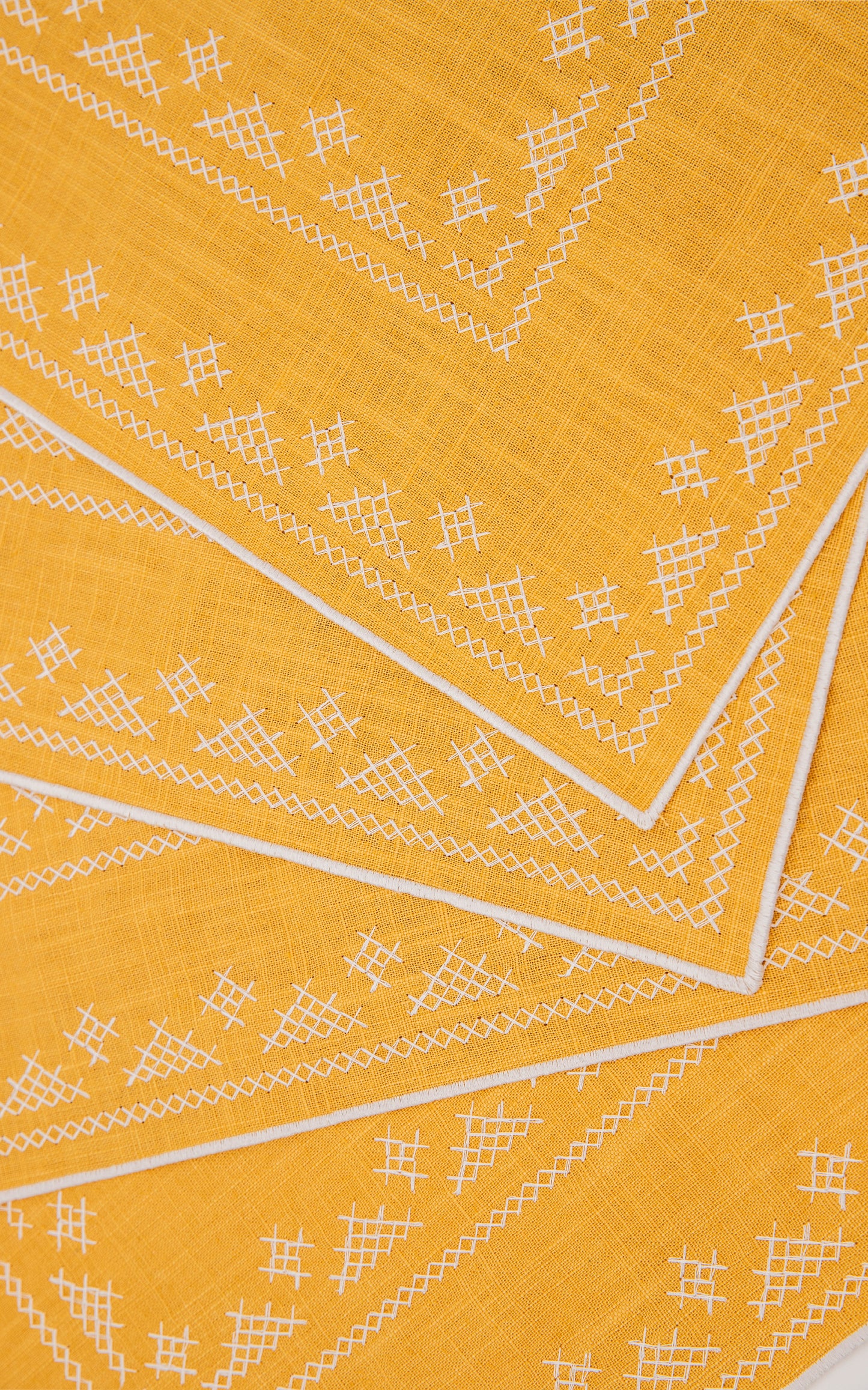 Pedralbes Placemats in Marigold – Set of 4