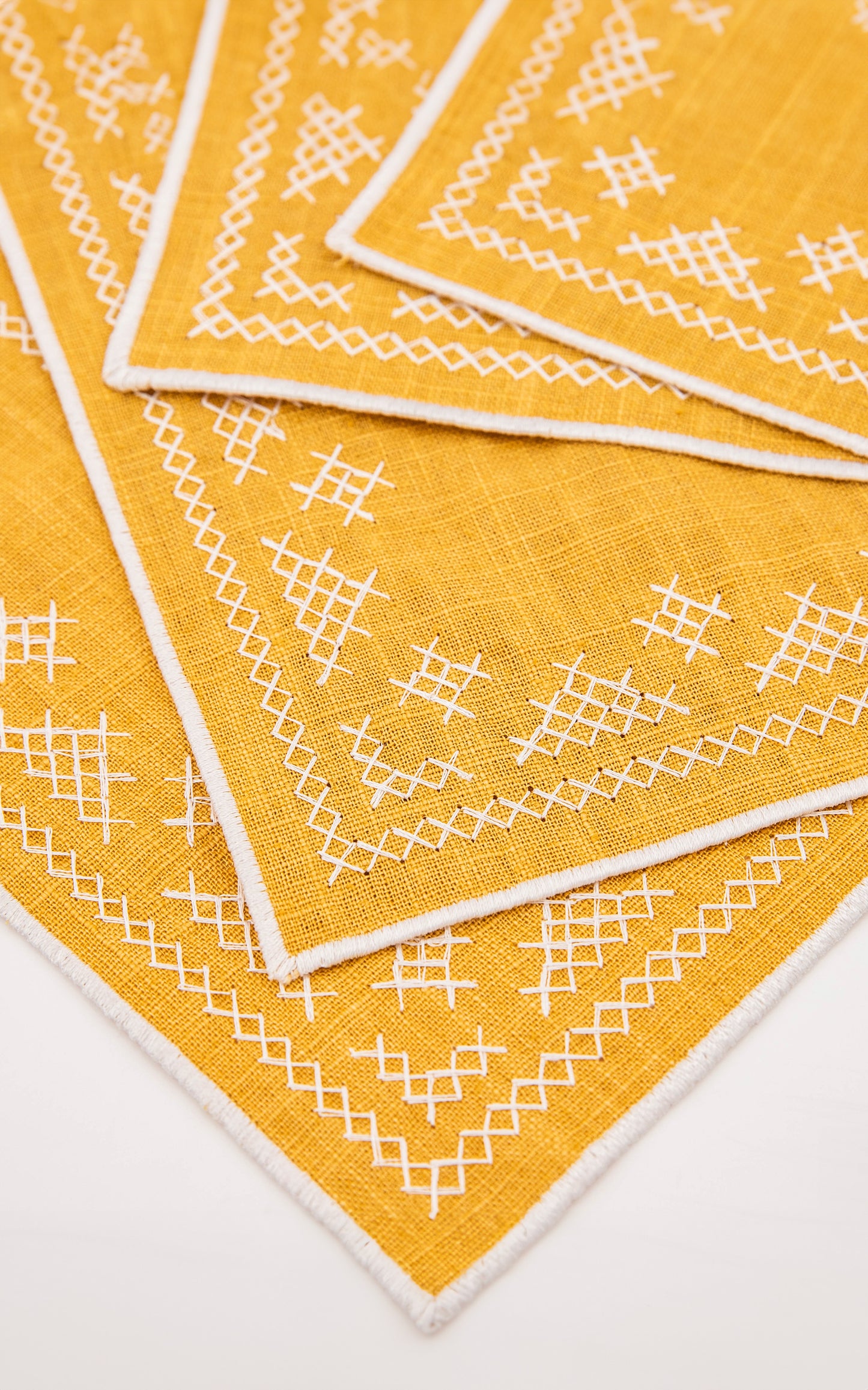 Pedralbes Placemats in Marigold – Set of 4