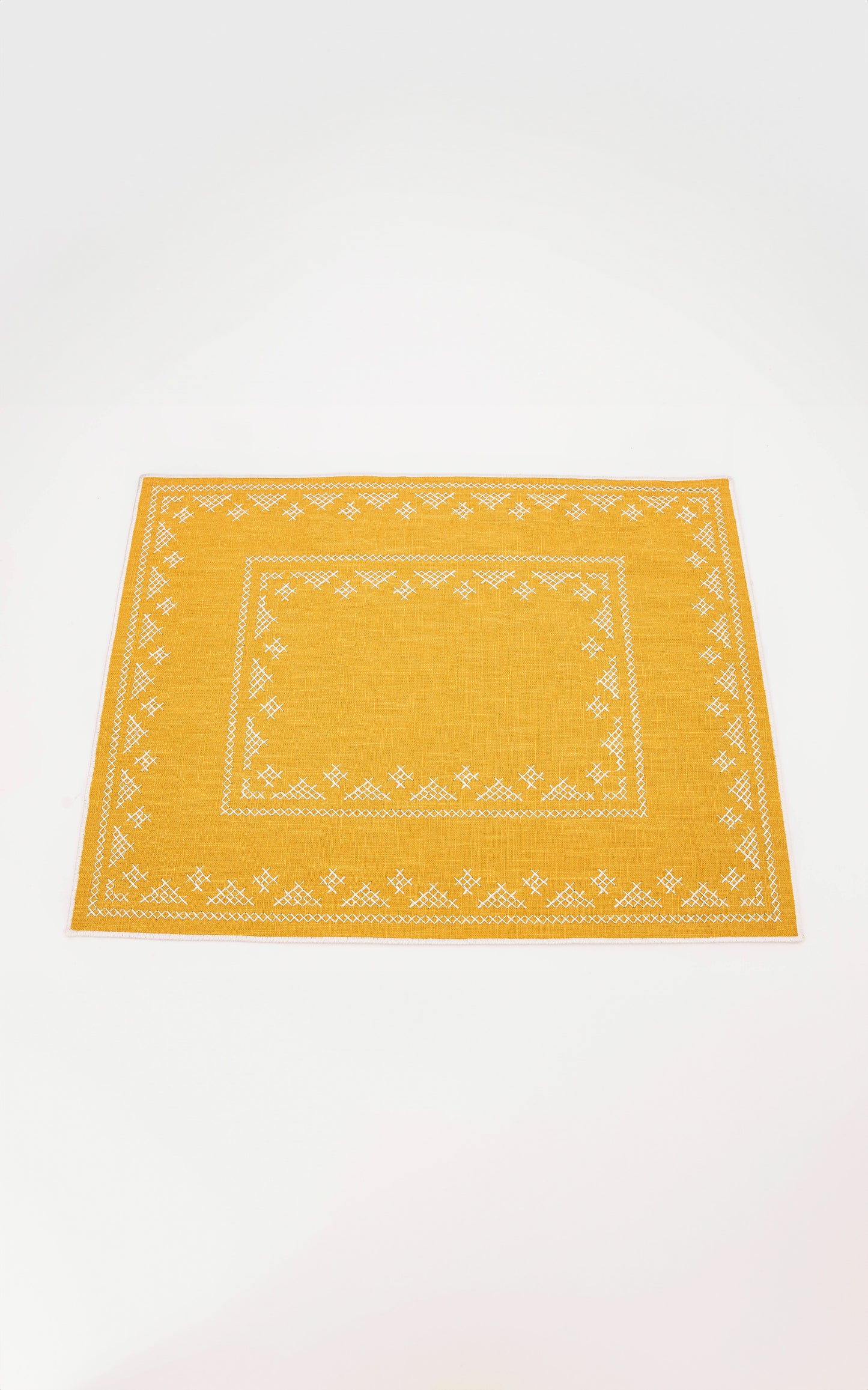 Pedralbes Placemats in Marigold – Set of 4