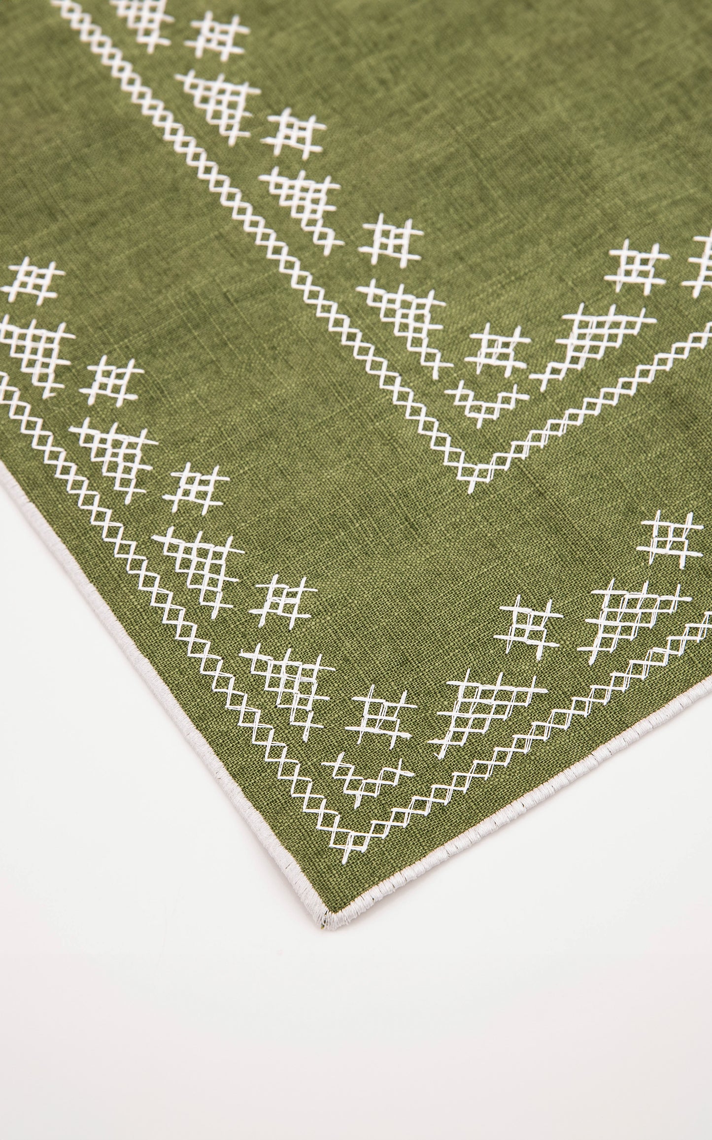 Pedralbes Placemats in Olive – Set of 4