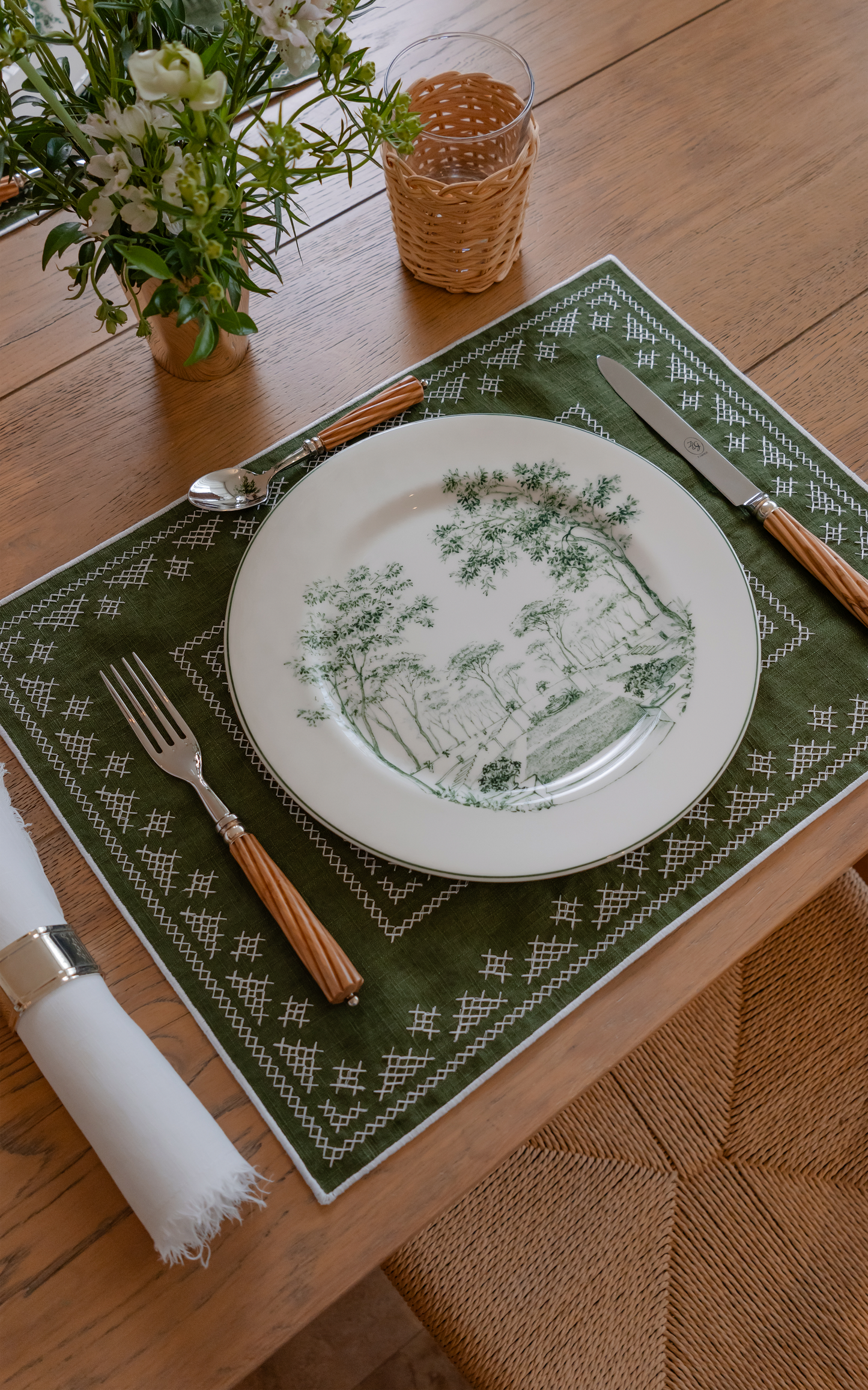 Pedralbes Placemats in Olive – Set of 4