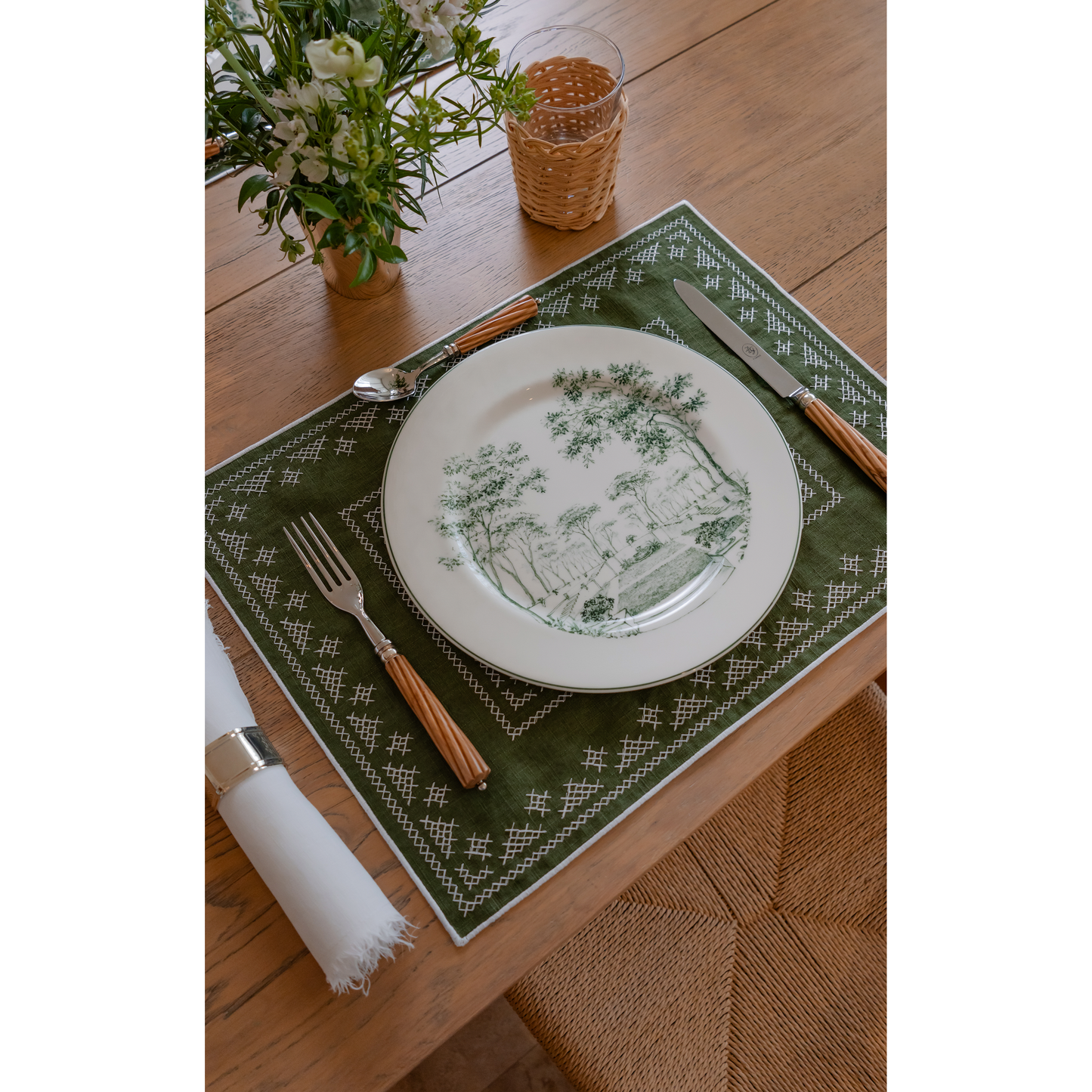 Pedralbes Placemats in Olive – Set of 4