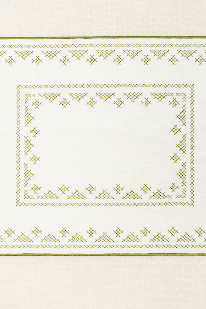 Pedralbes Placemat in Olive Green