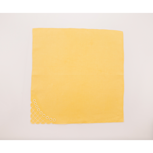 Daisy Dinner Napkin in Yellow