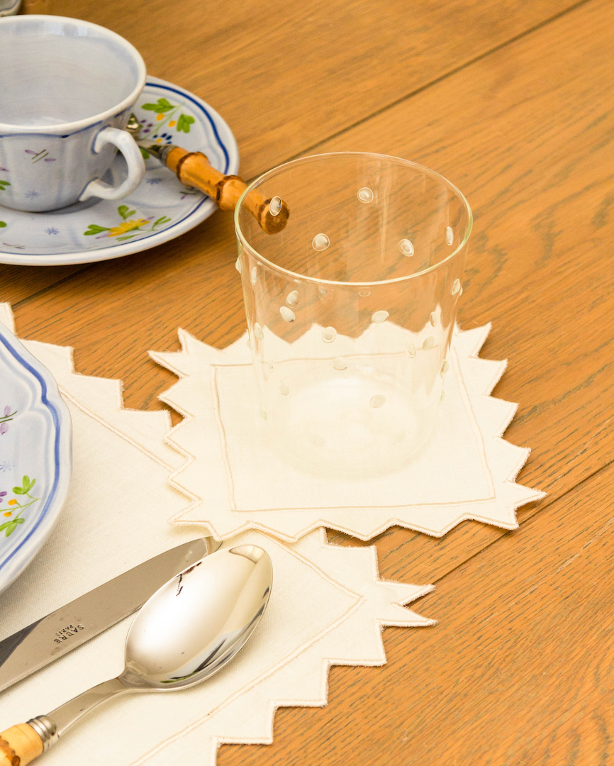 Set of 4 ZigZag Cocktail Napkins in White