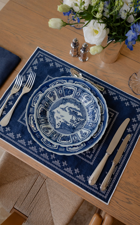 Pedralbes Placemats in Navy – Set of 4