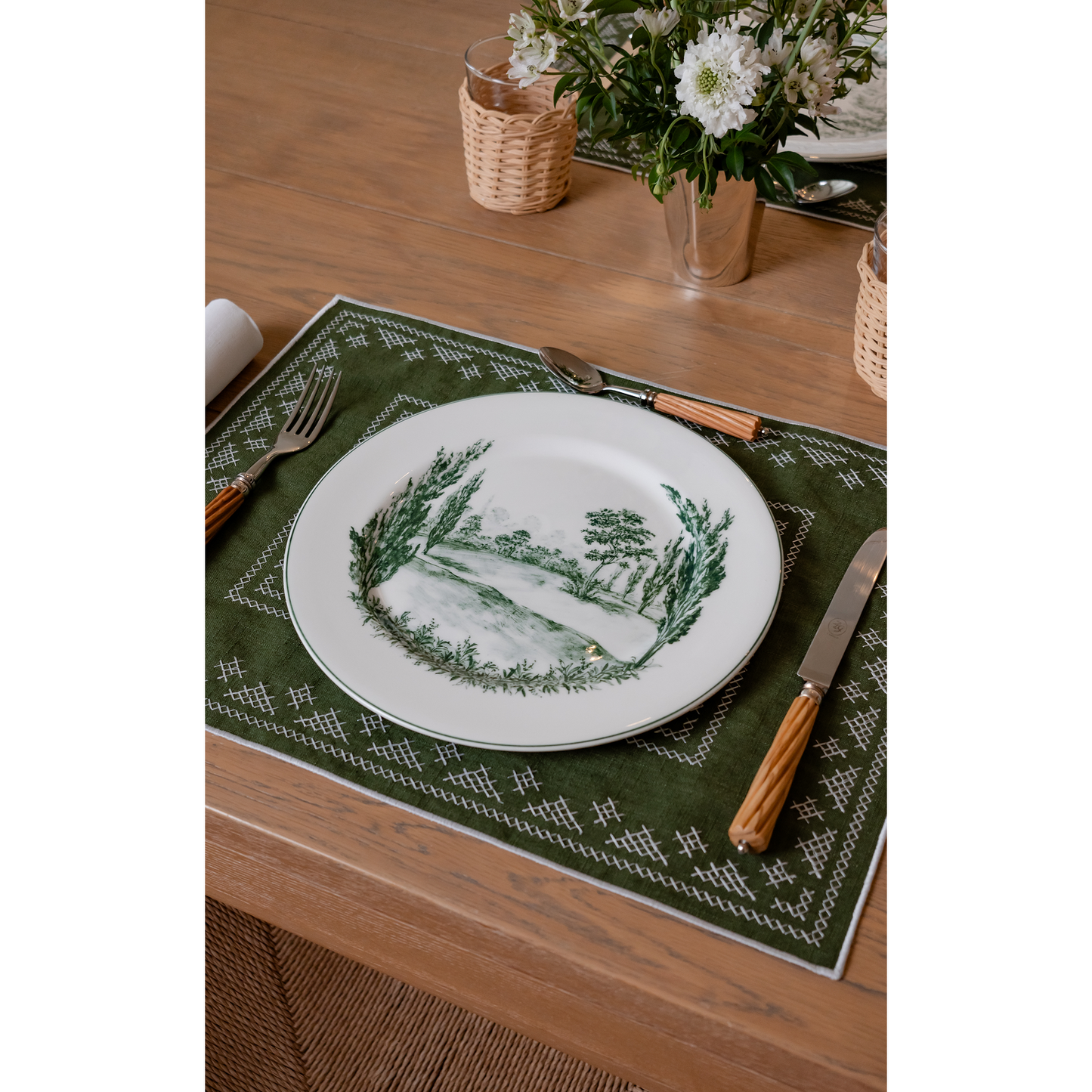 Pedralbes Placemats in Olive – Set of 4