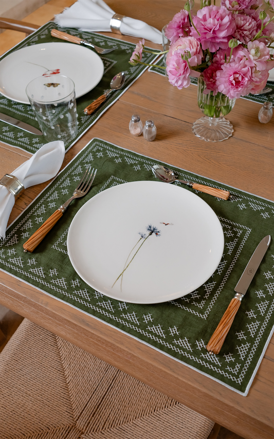 Pedralbes Placemats in Olive – Set of 4