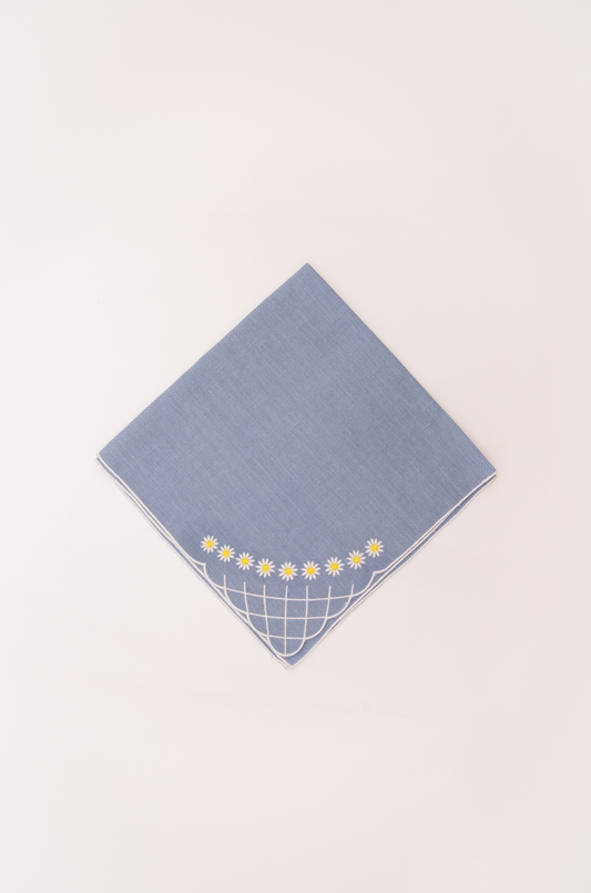 Daisy Dinner Napkin in Blue
