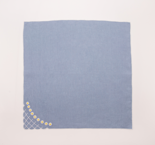 Daisy Dinner Napkin in Blue