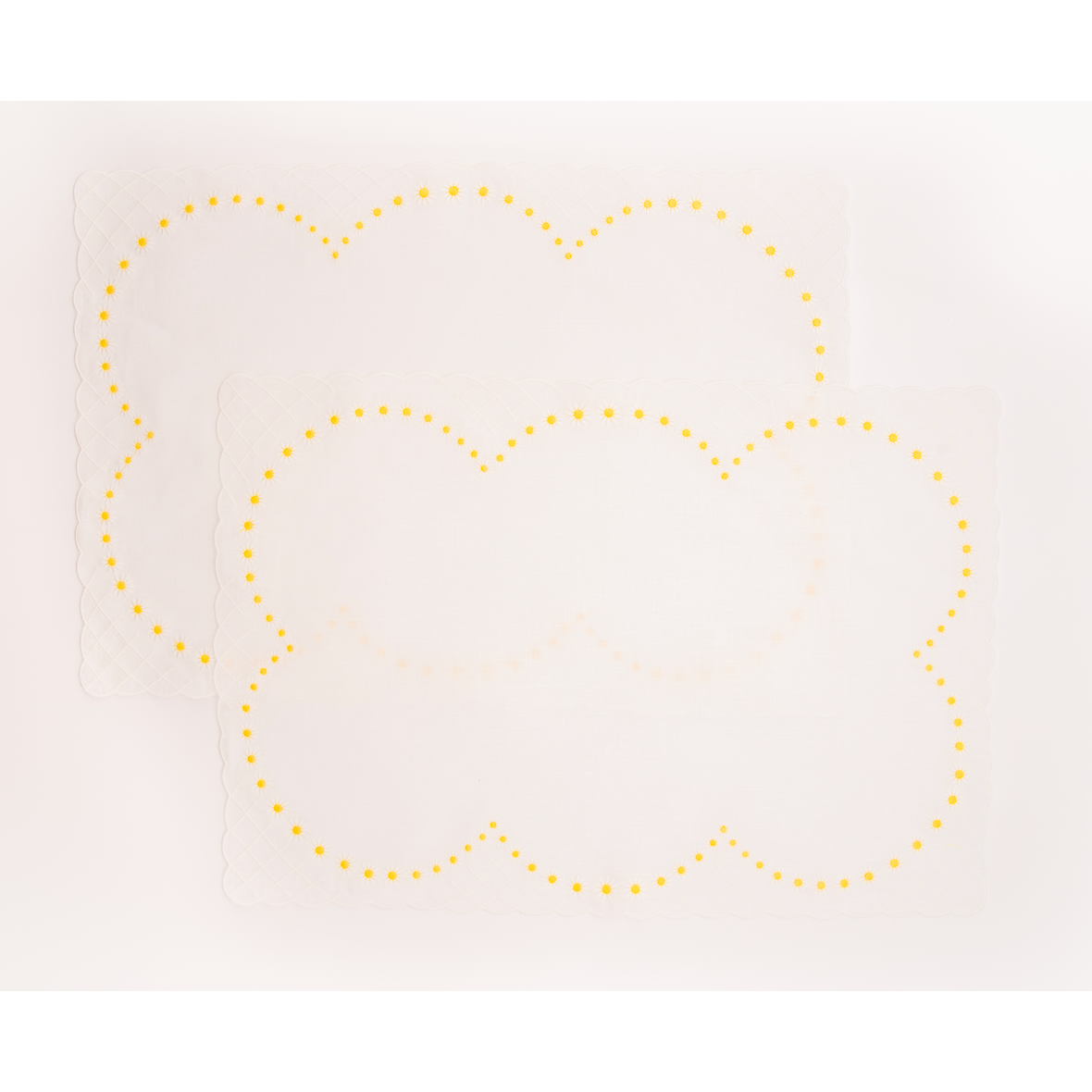 Daisy Placemat in White