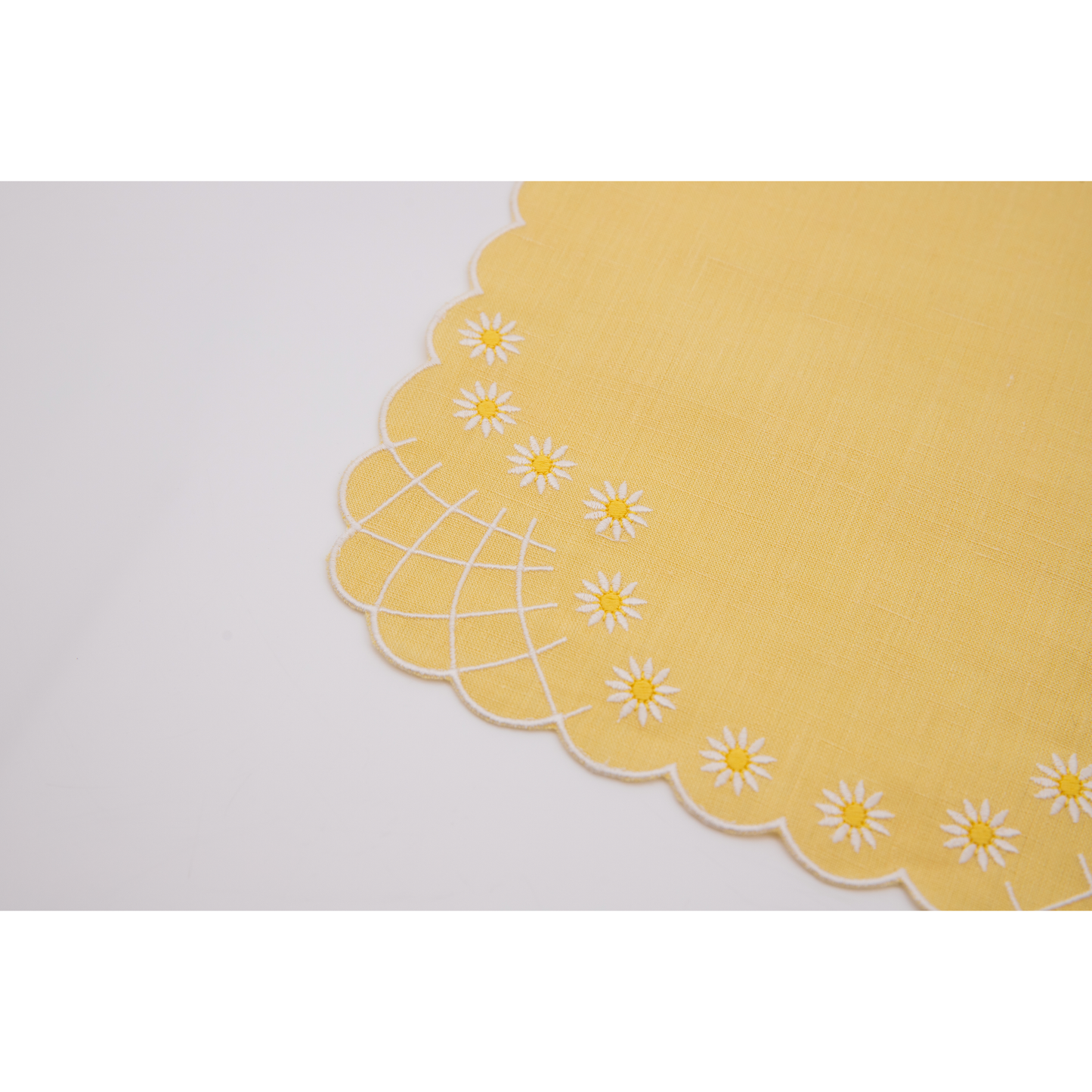 Daisy Bib in Yellow