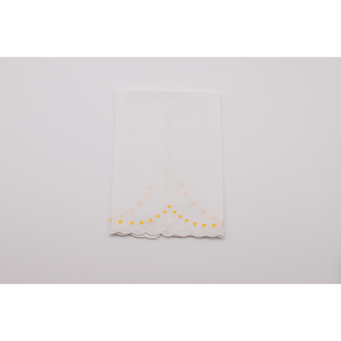 Daisy Guest Towel in White