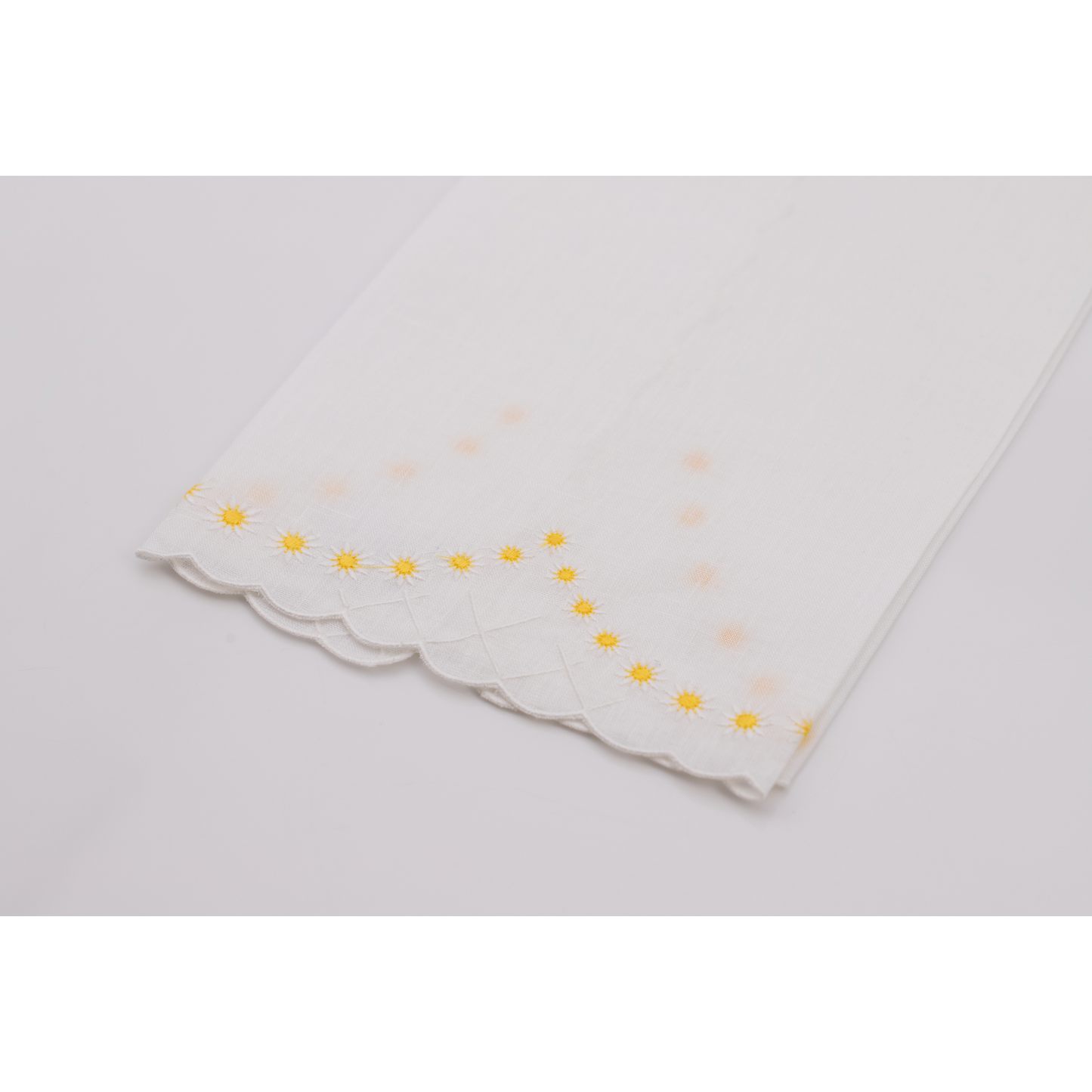 Daisy Guest Towel in White
