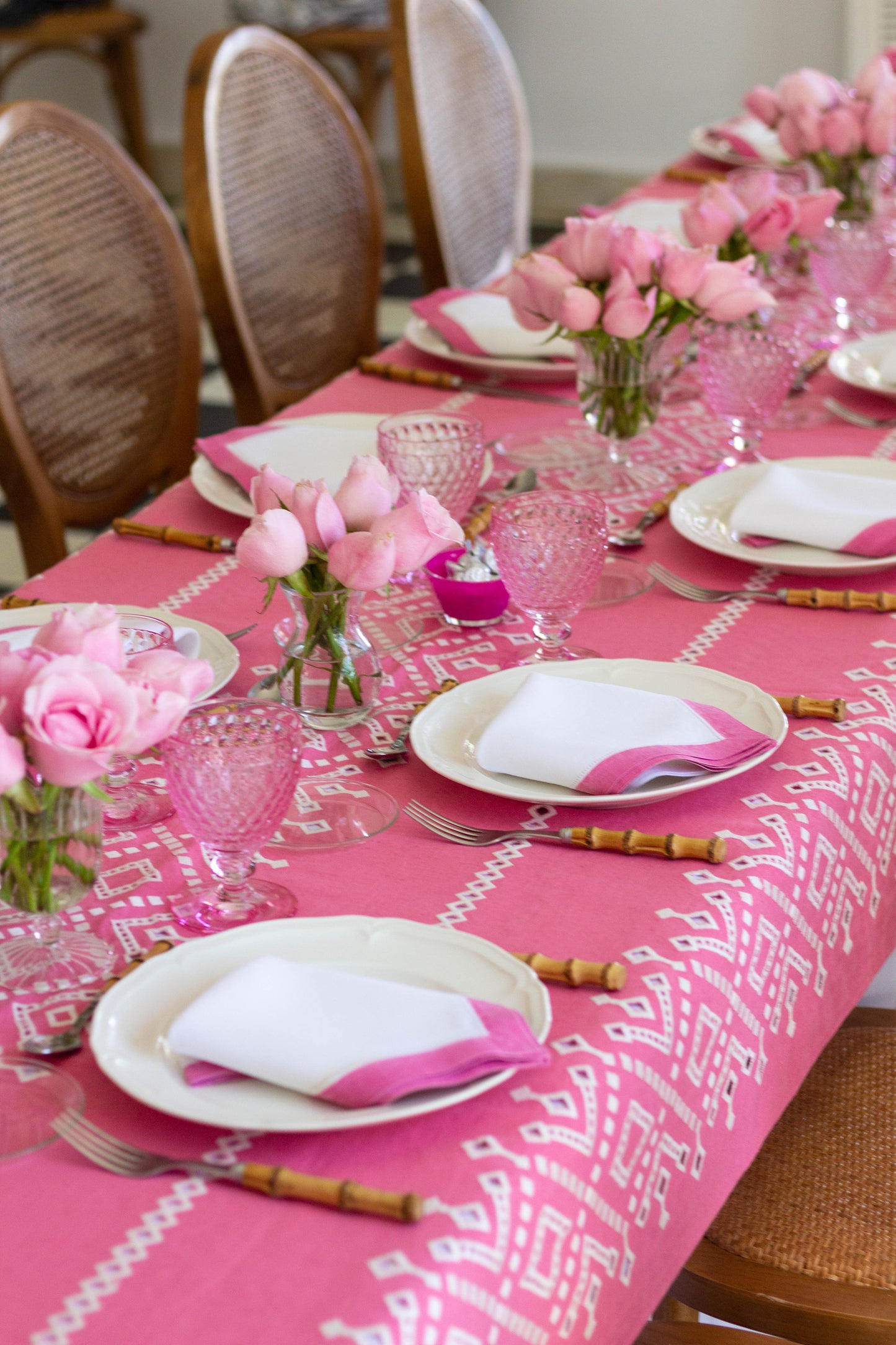 Ojete Bougainvillea Rectangular Tablecloth for 6